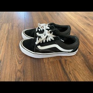 Old skool black vans size 7.5